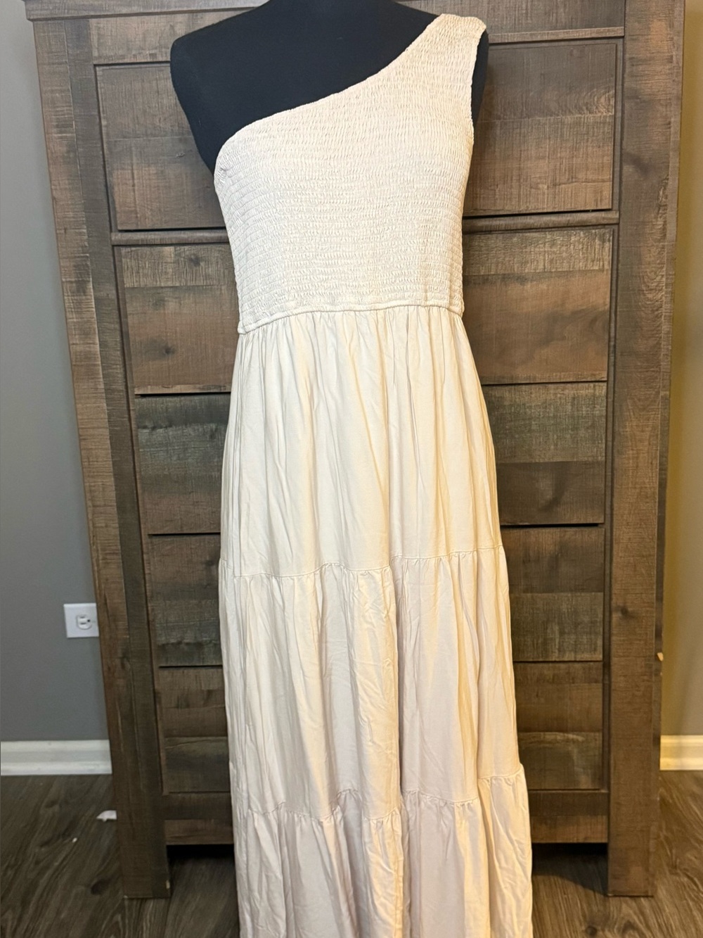 ZCSIA One Shoulder Maxi Dress Women’s 1X Beige Smocked Tiered Boho Rayon